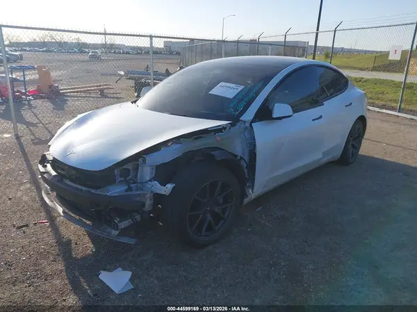 5YJ3E1EB9NF111184 2022 TESLA MODEL 3 - Image 2