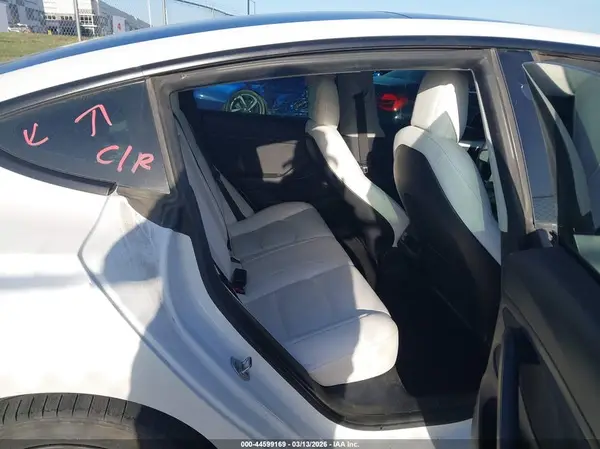 5YJ3E1EB9NF111184 2022 TESLA MODEL 3 - Image 8
