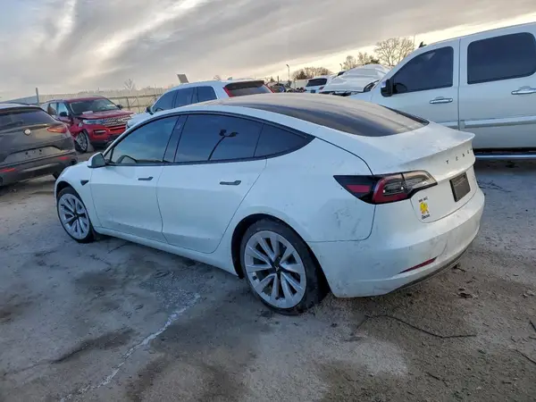 5YJ3E1EB9NF111721 2022 TESLA MODEL 3 - Image 2