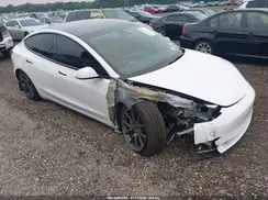 5YJ3E1EB9NF112738 2022 TESLA MODEL 3