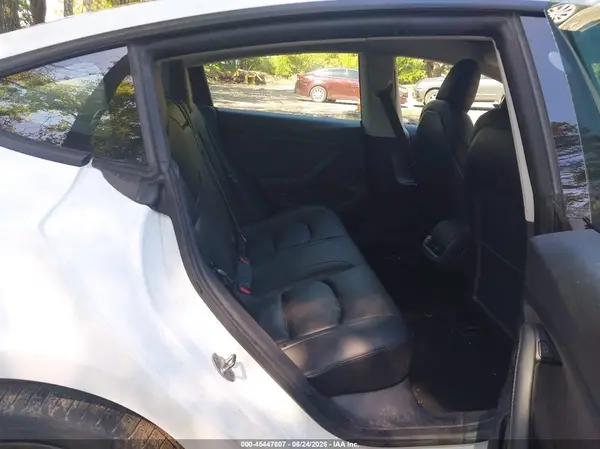 5YJ3E1EB9NF112836 2022 TESLA MODEL 3 - Image 8