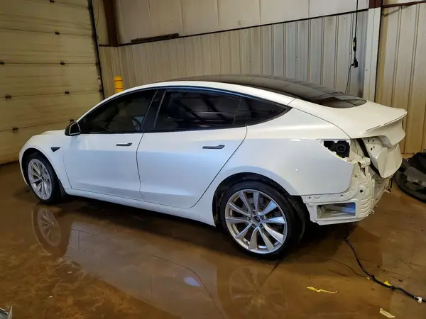 5YJ3E1EB9NF112903 2022 TESLA MODEL 3 - Image 2