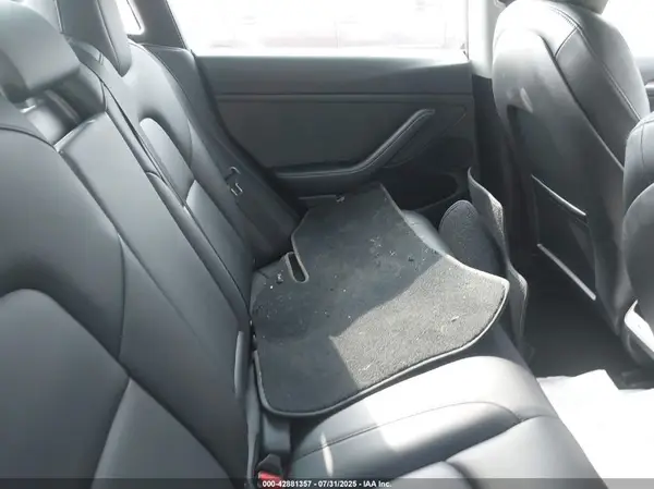 5YJ3E1EB9NF113002 2022 TESLA MODEL 3 - Image 8
