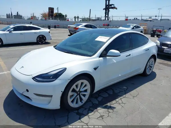 5YJ3E1EB9NF113601 2022 TESLA MODEL 3 - Image 2