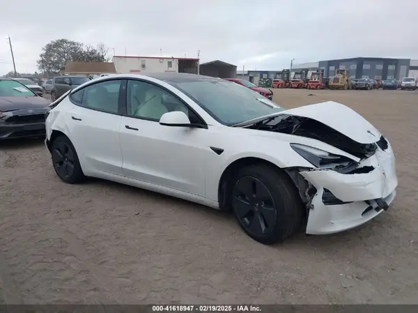 5YJ3E1EB9NF115364 2022 TESLA MODEL 3 - Image 1