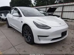5YJ3E1EB9NF118734 2022 TESLA MODEL 3