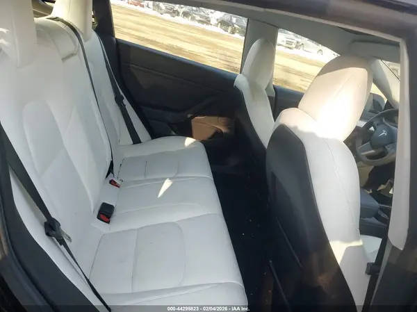 5YJ3E1EB9NF118846 2022 TESLA MODEL 3 - Image 8
