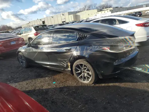 5YJ3E1EB9NF119463 2022 TESLA MODEL 3 - Image 2