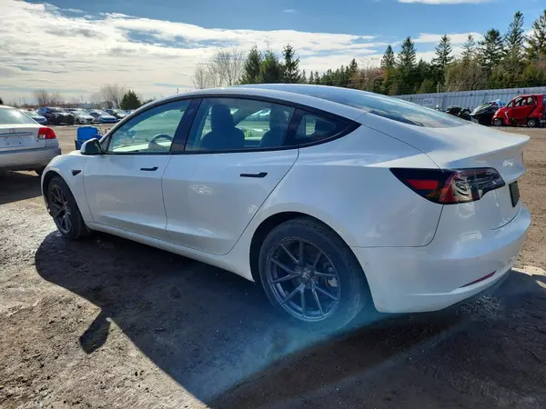 5YJ3E1EB9NF120760 2022 TESLA MODEL 3 - Image 2