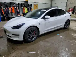 5YJ3E1EB9NF121018 2022 TESLA MODEL 3