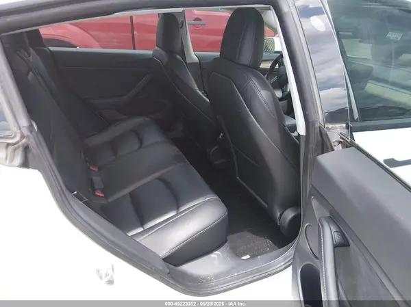 5YJ3E1EB9NF123996 2022 TESLA MODEL 3 - Image 8