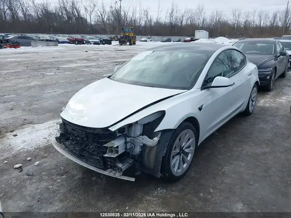 5YJ3E1EB9NF126865 2022 TESLA MODEL 3 - Image 2