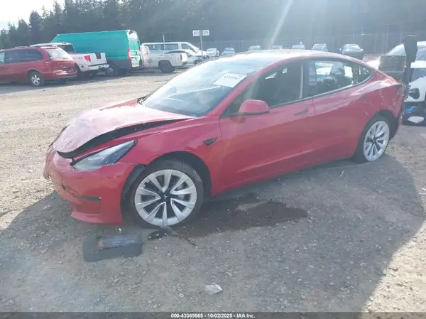5YJ3E1EB9NF128082 2022 TESLA MODEL 3 - Image 2