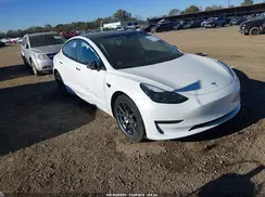 5YJ3E1EB9NF130074 2022 TESLA MODEL 3