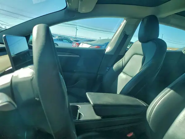 5YJ3E1EB9NF132181 2022 TESLA MODEL 3 - Image 8