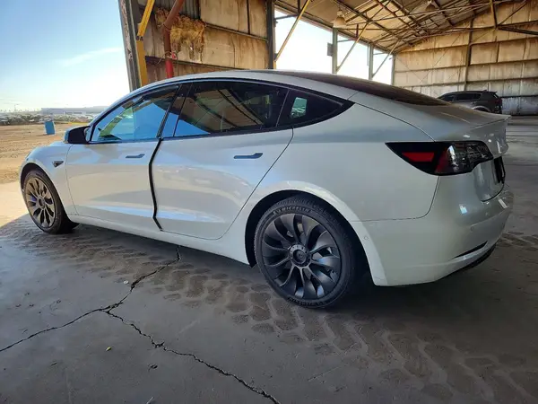 5YJ3E1EB9NF132990 2022 TESLA MODEL 3 - Image 2
