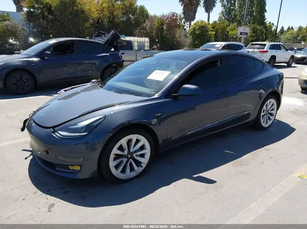 5YJ3E1EB9NF138756 2022 TESLA MODEL 3 - Image 2