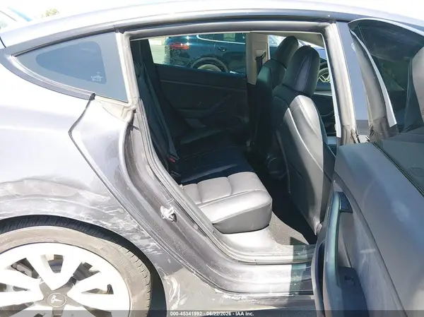 5YJ3E1EB9NF138756 2022 TESLA MODEL 3 - Image 8