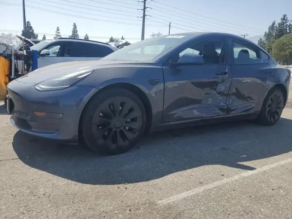 5YJ3E1EB9NF142810 2022 TESLA MODEL 3 - Image 1
