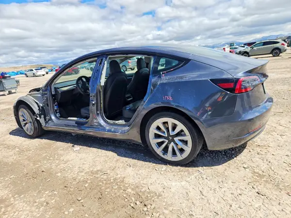 5YJ3E1EB9NF144797 2022 TESLA MODEL 3 - Image 2