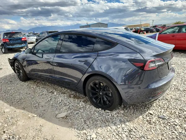 5YJ3E1EB9NF144993 2022 TESLA MODEL 3 - Image 2