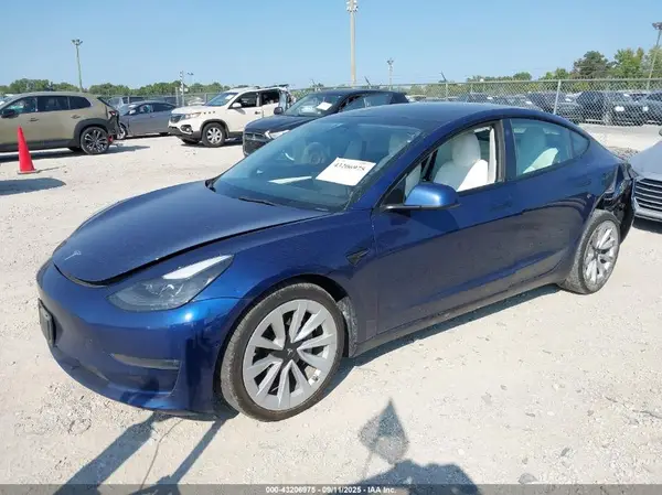 5YJ3E1EB9NF154102 2022 TESLA MODEL 3 - Image 2