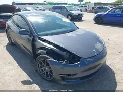 5YJ3E1EB9NF156013 2022 TESLA MODEL 3