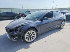 5YJ3E1EB9NF163933 2022 TESLA MODEL 3