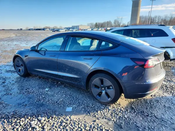 5YJ3E1EB9NF163964 2022 TESLA MODEL 3 - Image 2