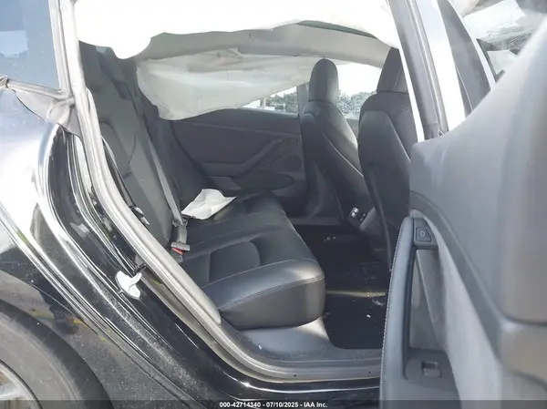5YJ3E1EB9NF173295 2022 TESLA MODEL 3 - Image 8