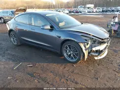 5YJ3E1EB9NF176410 2022 TESLA MODEL 3