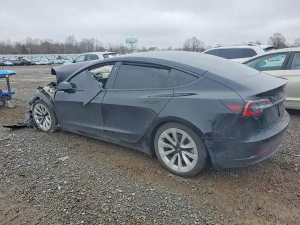 5YJ3E1EB9NF182174 2022 TESLA MODEL 3 - Image 2