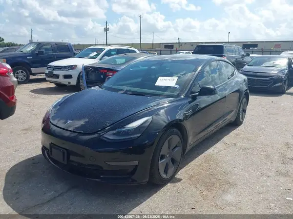 5YJ3E1EB9NF183003 2022 TESLA MODEL 3 - Image 2