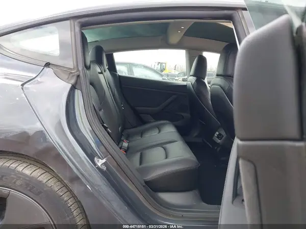 5YJ3E1EB9NF183339 2022 TESLA MODEL 3 - Image 8