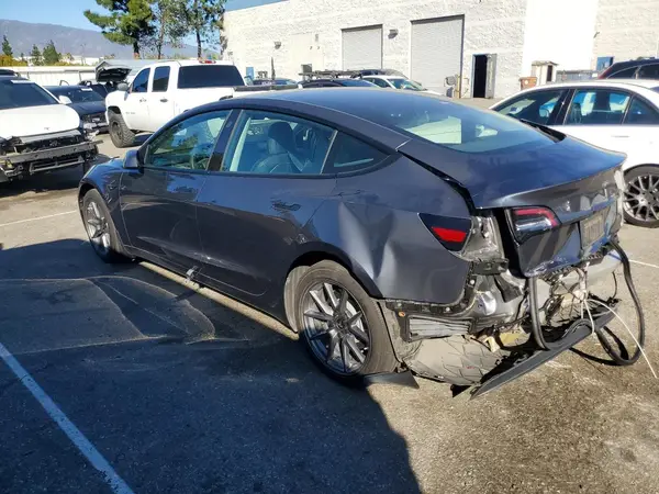 5YJ3E1EB9NF184006 2022 TESLA MODEL 3 - Image 2