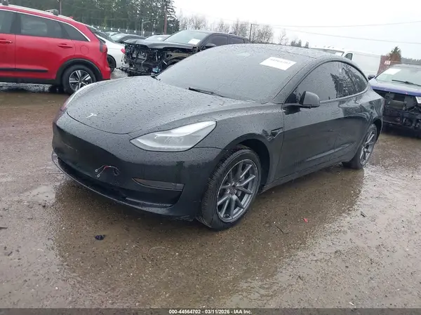 5YJ3E1EB9NF186452 2022 TESLA MODEL 3 - Image 2