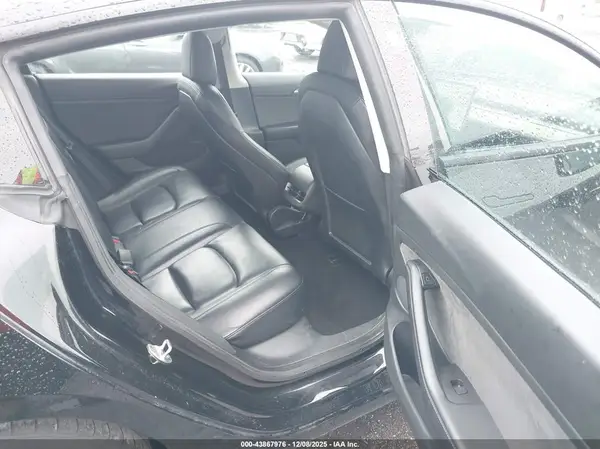 5YJ3E1EB9NF186967 2022 TESLA MODEL 3 - Image 8
