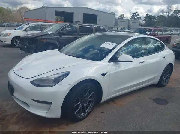 5YJ3E1EB9NF189111 2022 TESLA MODEL 3 - Image 2