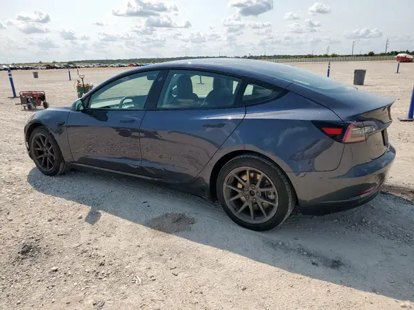 5YJ3E1EB9NF191568 2022 TESLA MODEL 3 - Image 2