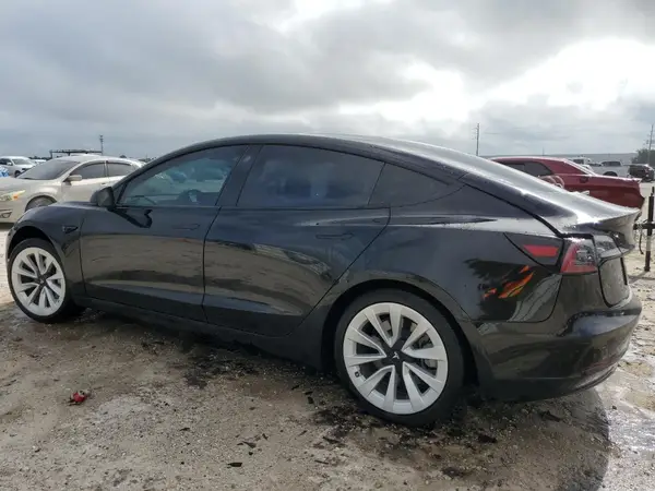 5YJ3E1EB9NF196110 2022 TESLA MODEL 3 - Image 2