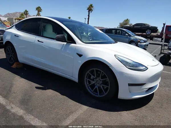 5YJ3E1EB9NF197032 2022 TESLA MODEL 3 - Image 1