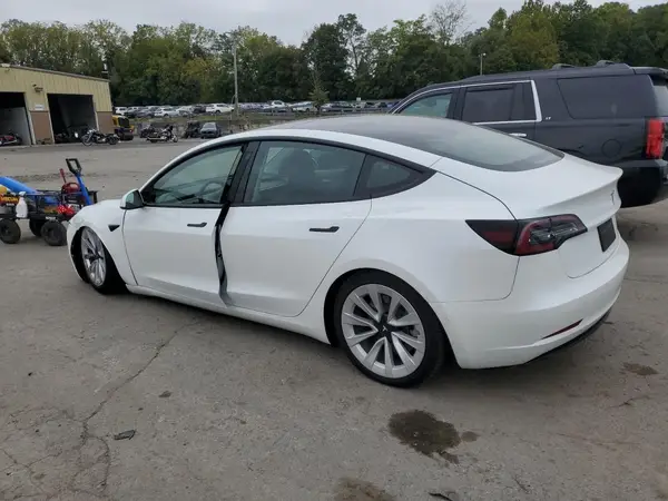 5YJ3E1EB9NF201502 2022 TESLA MODEL 3 - Image 2