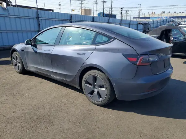5YJ3E1EB9NF201757 2022 TESLA MODEL 3 - Image 2