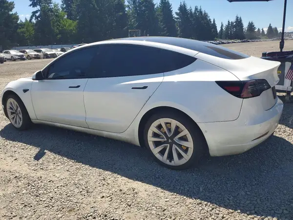 5YJ3E1EB9NF204027 2022 TESLA MODEL 3 - Image 2