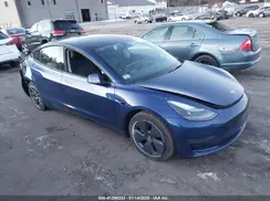 5YJ3E1EB9NF206392 2022 TESLA MODEL 3