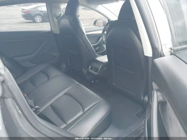 5YJ3E1EB9NF206943 2022 TESLA MODEL 3 - Image 8