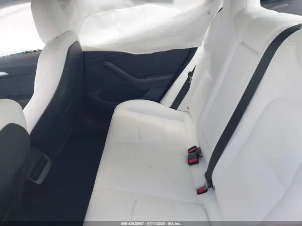 5YJ3E1EB9NF239084 2022 TESLA MODEL 3 - Image 8