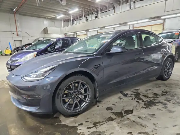 5YJ3E1EB9NF239747 2022 TESLA MODEL 3 - Image 1