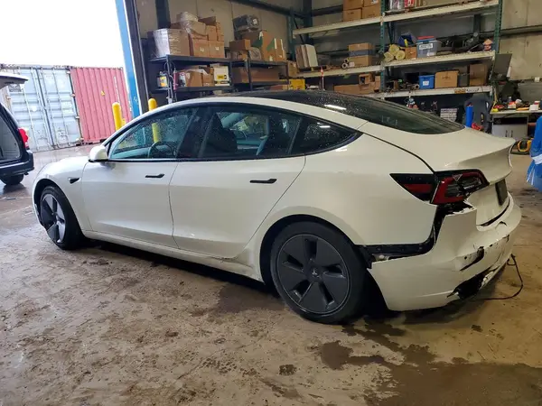 5YJ3E1EB9NF240848 2022 TESLA MODEL 3 - Image 2