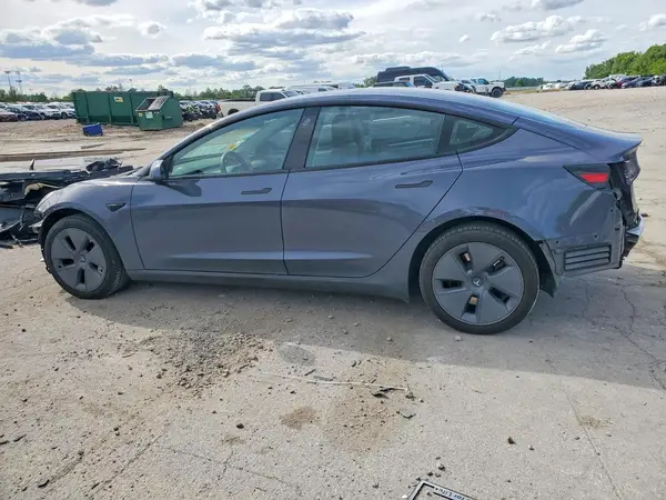 5YJ3E1EB9NF240896 2022 TESLA MODEL 3 - Image 2
